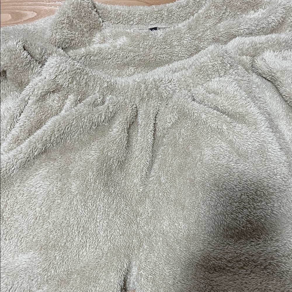 Cozy Tan Sherpa Lounge Set - Picture 5 of 8